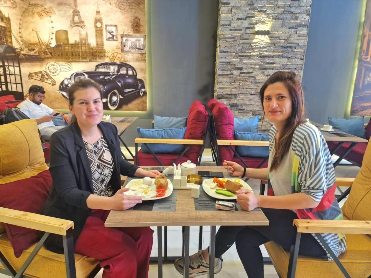 Ariva Center Hotel Xetai Baku Bagian luar foto
